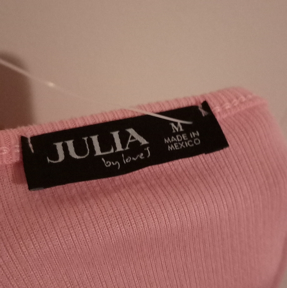 Julia by love J baby pink 💕 crop top with dangling beads - Picture 5 of 5